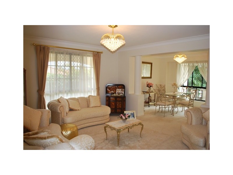 287 Napper Road, Arundel QLD 4214