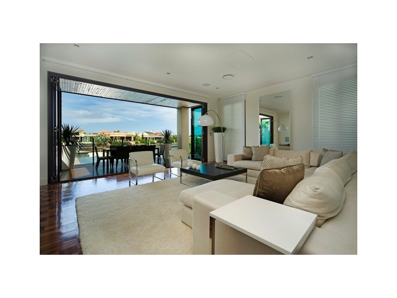 Hope Island QLD 4212