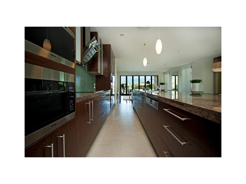 Hope Island QLD 4212