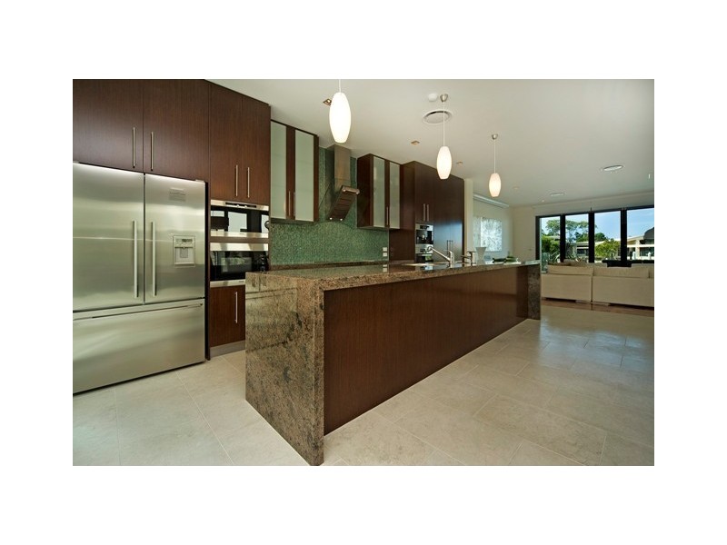 Hope Island QLD 4212