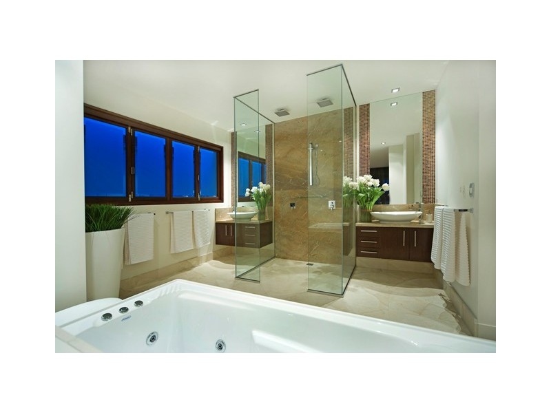 Hope Island QLD 4212