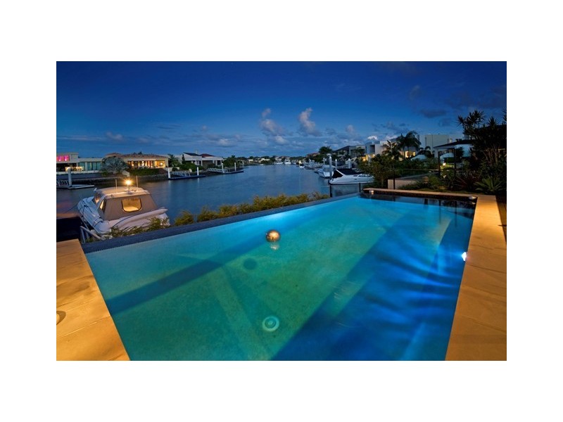 Hope Island QLD 4212