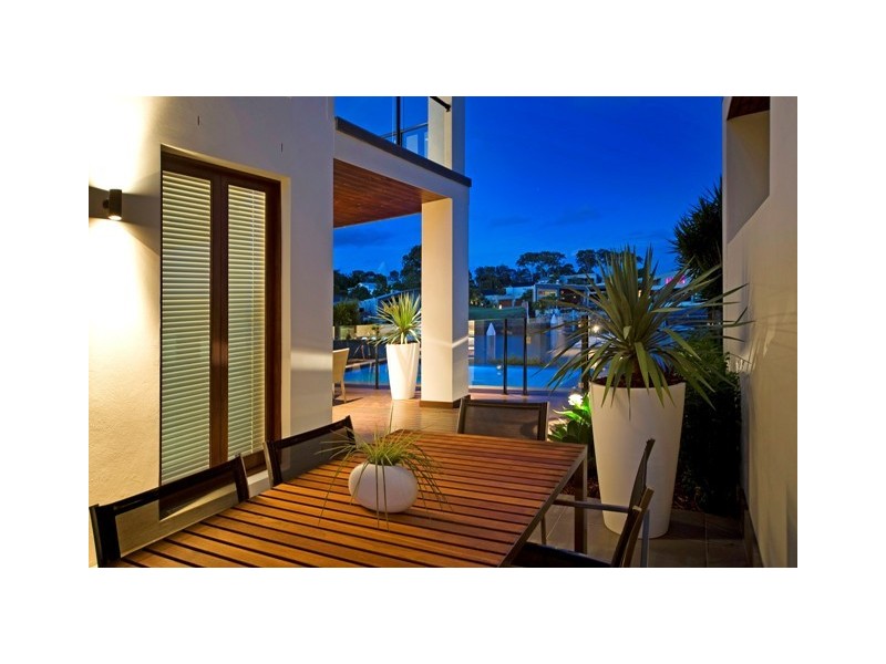 Hope Island QLD 4212