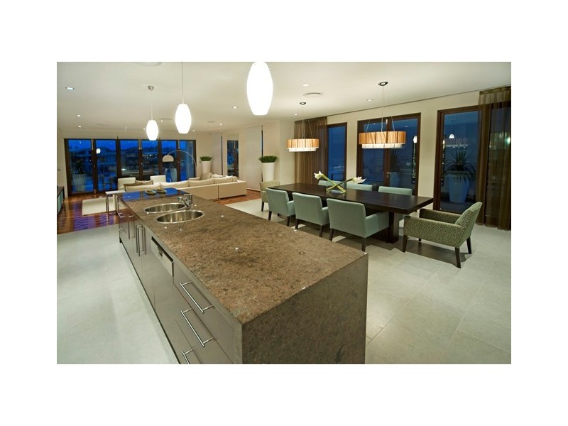 Hope Island QLD 4212