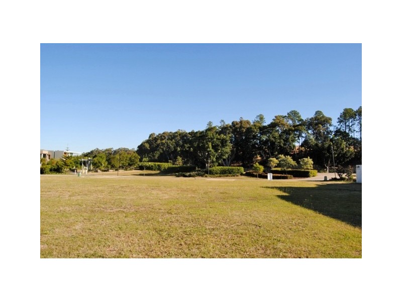 1009 Edgecliff Drive, Hope Island QLD 4212