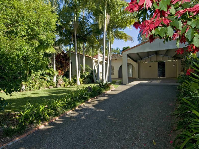 6 Evans Drive, Benowa QLD 4217