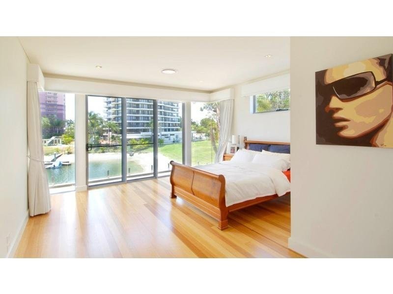13 Neptune Court, Paradise Waters QLD 4217