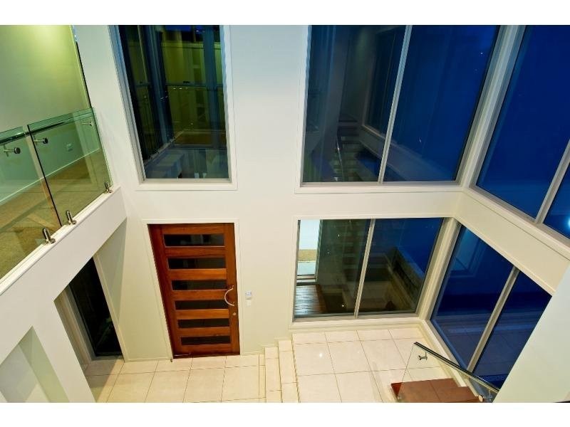 94 Commodore Drive, Paradise Waters QLD 4217