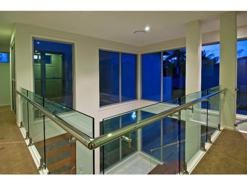 94 Commodore Drive, Paradise Waters QLD 4217