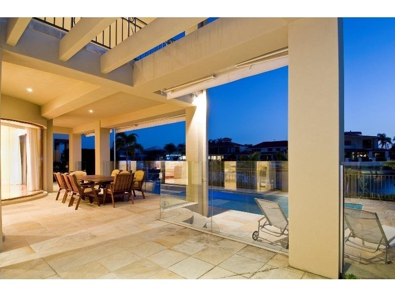 14 Seafarer Court, Paradise Waters QLD 4217