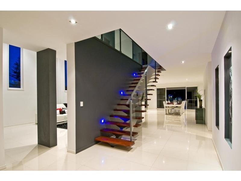 12 Moana Park Avenue, Broadbeach Waters QLD 4218