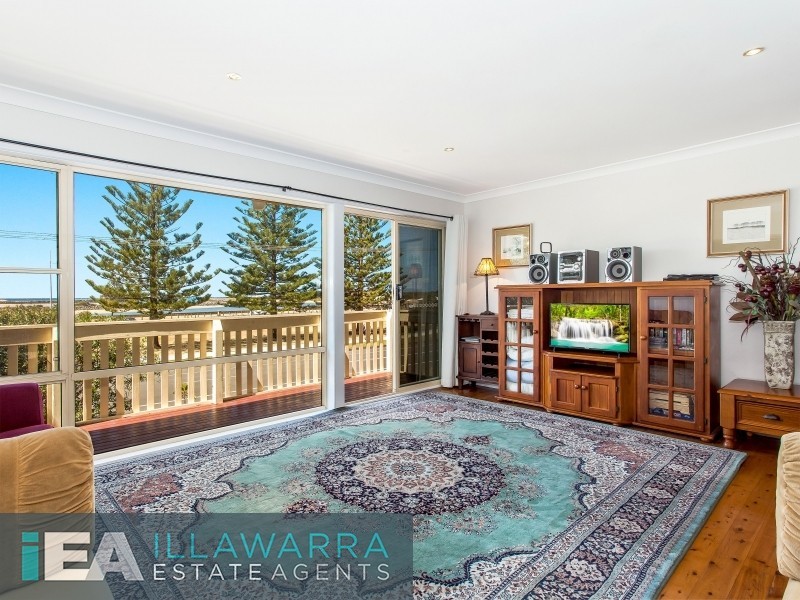 19 Reddall Parade, Lake Illawarra NSW 2528