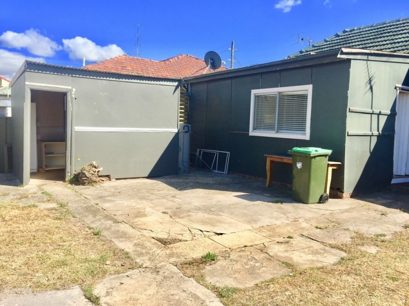 99 Reddall Parade, Lake Illawarra NSW 2528