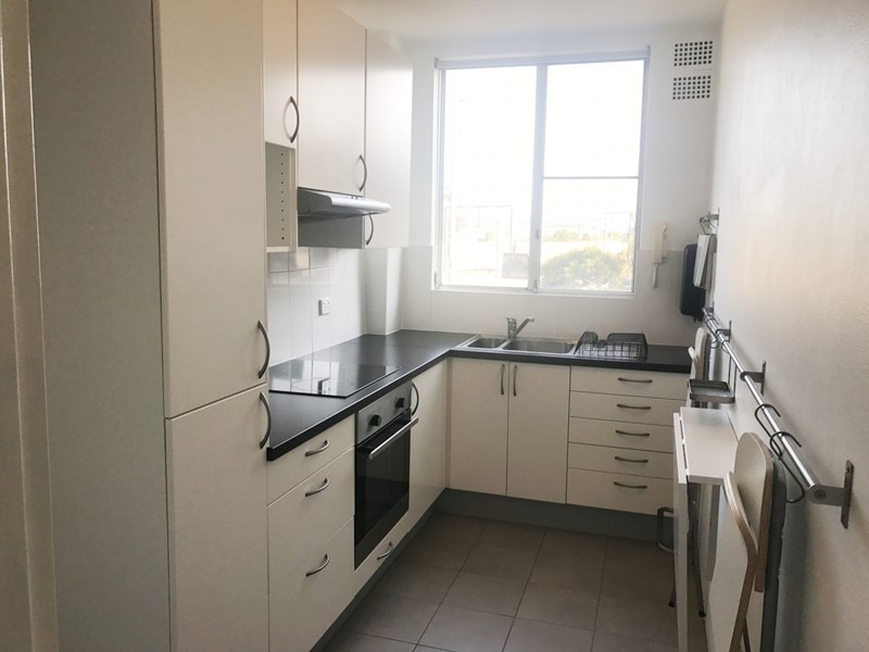 2/142 Gladstone Avenue, Coniston NSW 2500