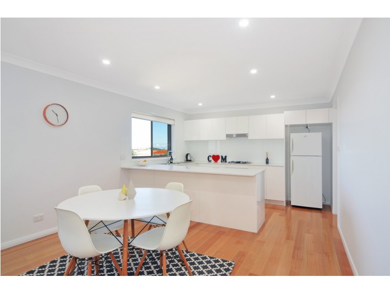 4/25 Yarle Crescent, Flinders NSW 2529