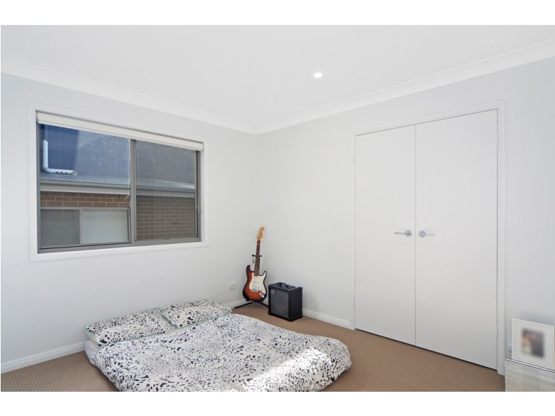 4/25 Yarle Crescent, Flinders NSW 2529