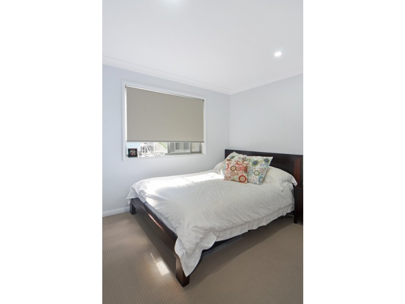 4/25 Yarle Crescent, Flinders NSW 2529