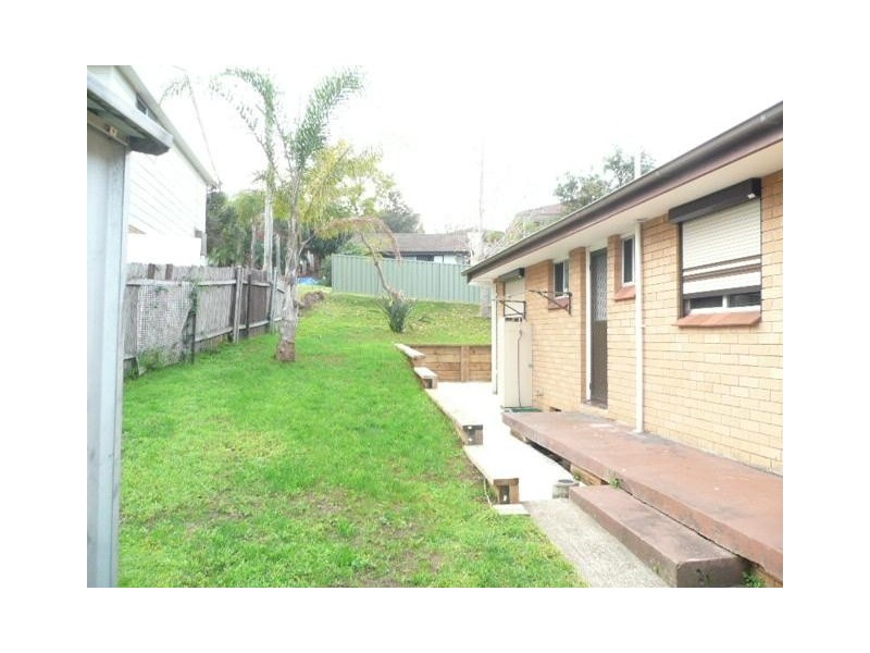 5 Armstrong Avenue, Mount Warrigal NSW 2528