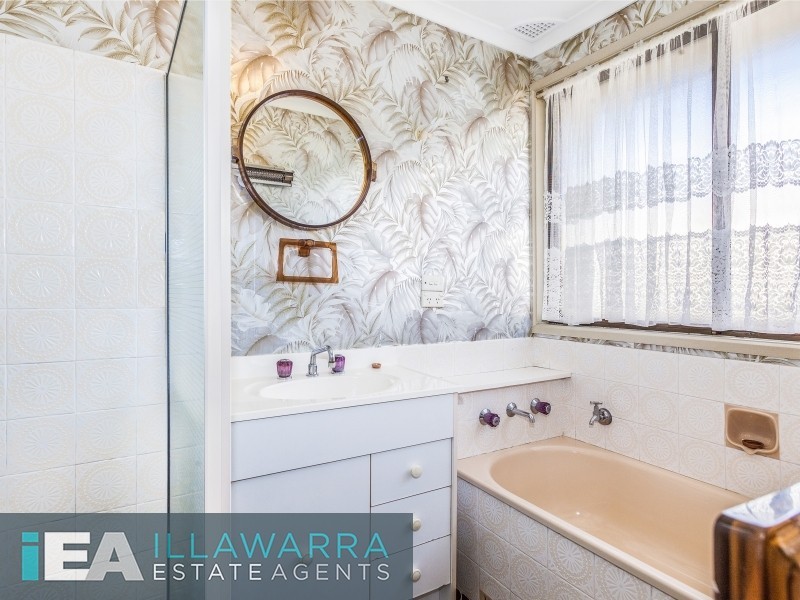50 Loftus Drive, Barrack Heights NSW 2528