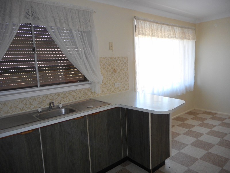 131 Lake Entrance Road, Barrack Heights NSW 2528