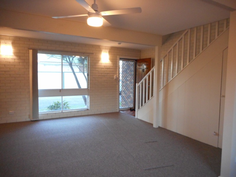 1/54 Peterborough Avenue, Lake Illawarra NSW 2528