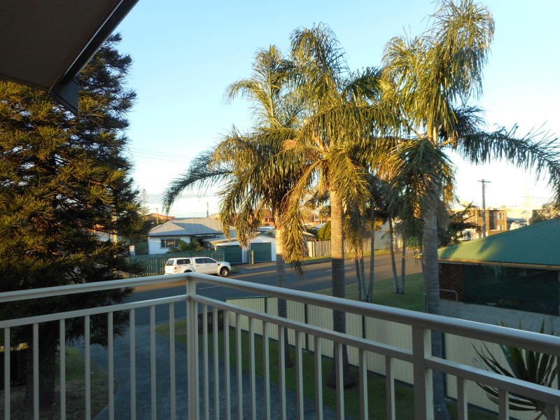 1/54 Peterborough Avenue, Lake Illawarra NSW 2528