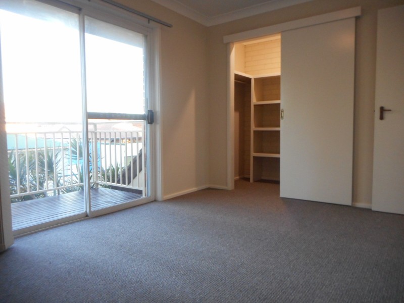 1/54 Peterborough Avenue, Lake Illawarra NSW 2528