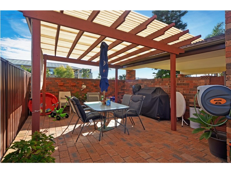 1/54 Peterborough Avenue, Lake Illawarra NSW 2528