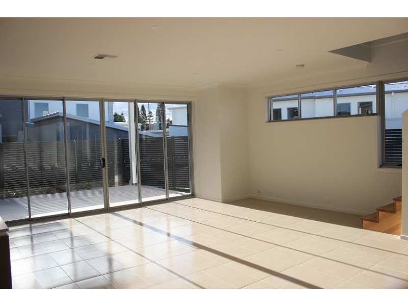 19a Lord Howe Avenue, Shell Cove NSW 2529