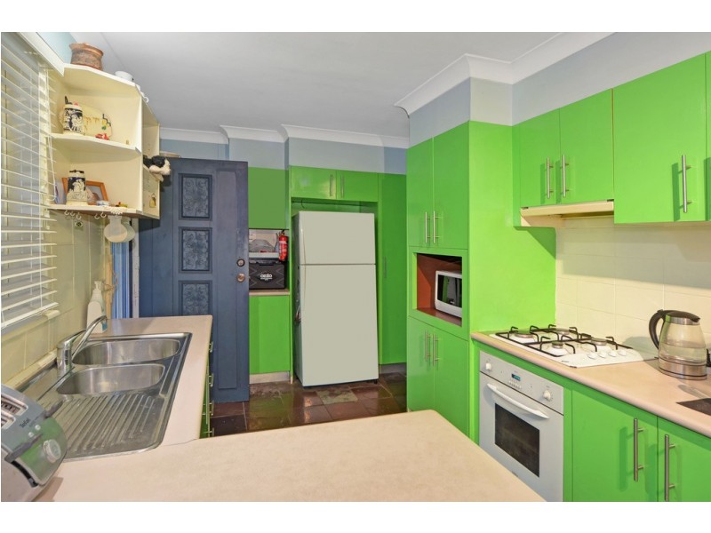 91 Bradman Avenue, Warilla NSW 2528