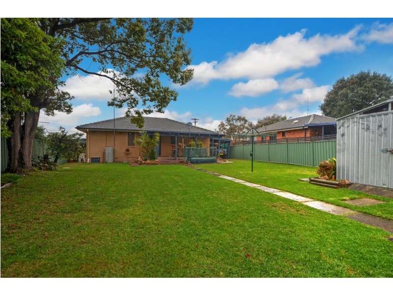 91 Bradman Avenue, Warilla NSW 2528
