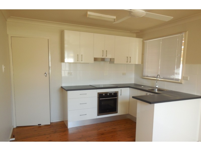 20 Edward Street, Barrack Heights NSW 2528