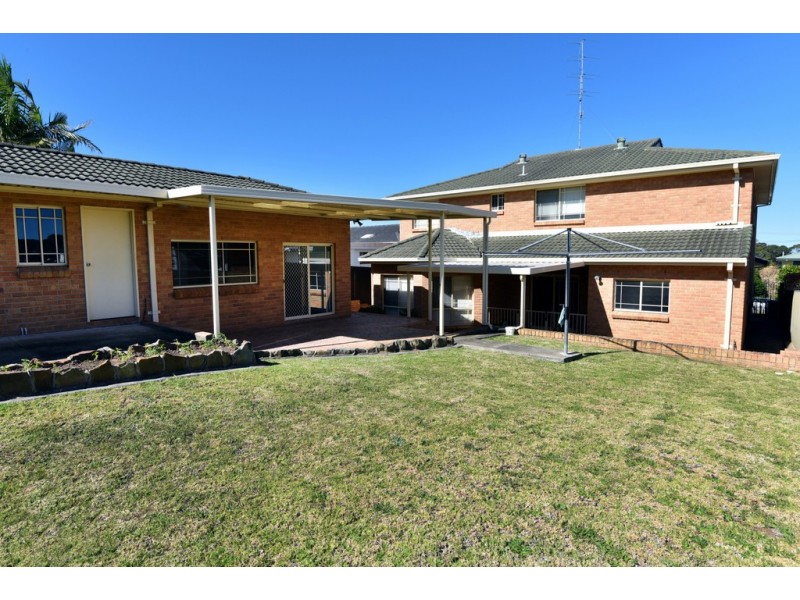 20 Phillip Crescent, Barrack Heights NSW 2528