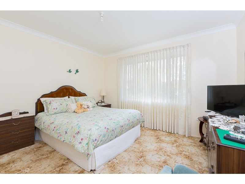 4 Phillip Crescent, Barrack Heights NSW 2528