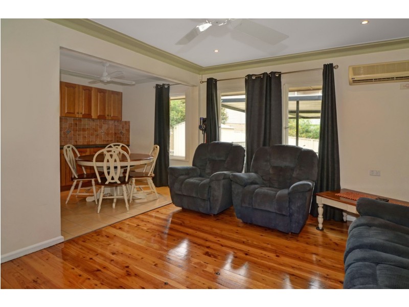 5 Landy Drive, Mount Warrigal NSW 2528