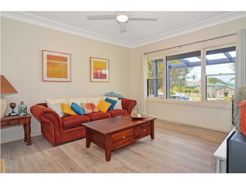 54 Edward Street, Barrack Heights NSW 2528