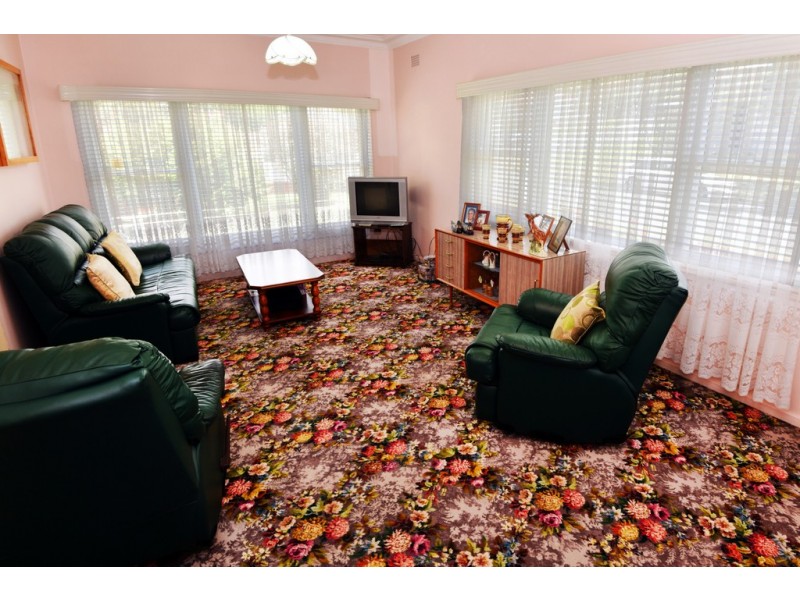 111 Robsons Road, West Wollongong NSW 2500