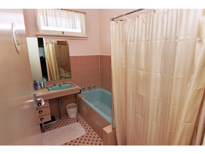 111 Robsons Road, West Wollongong NSW 2500