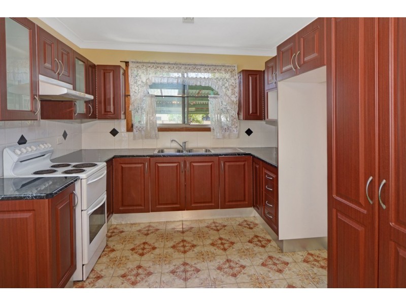 29 Toshack Street, Warilla NSW 2528