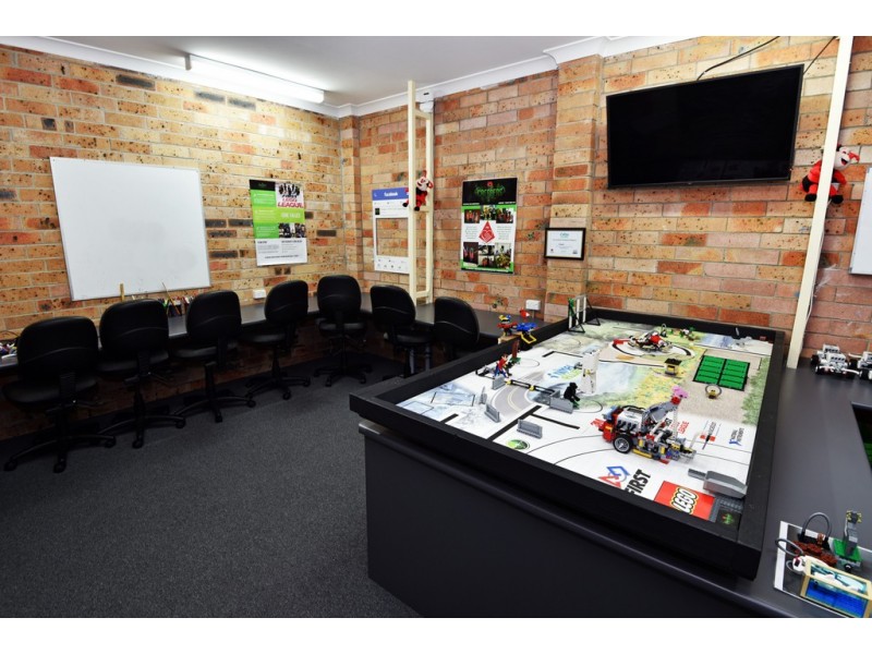 4/2 Commerce Drive, Lake Illawarra NSW 2528