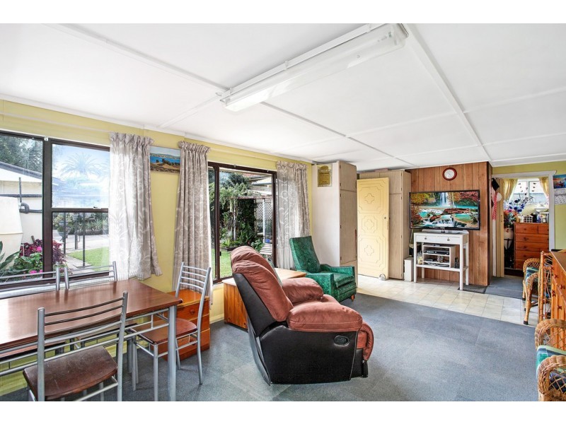 72 Kingston Street, Oak Flats NSW 2529