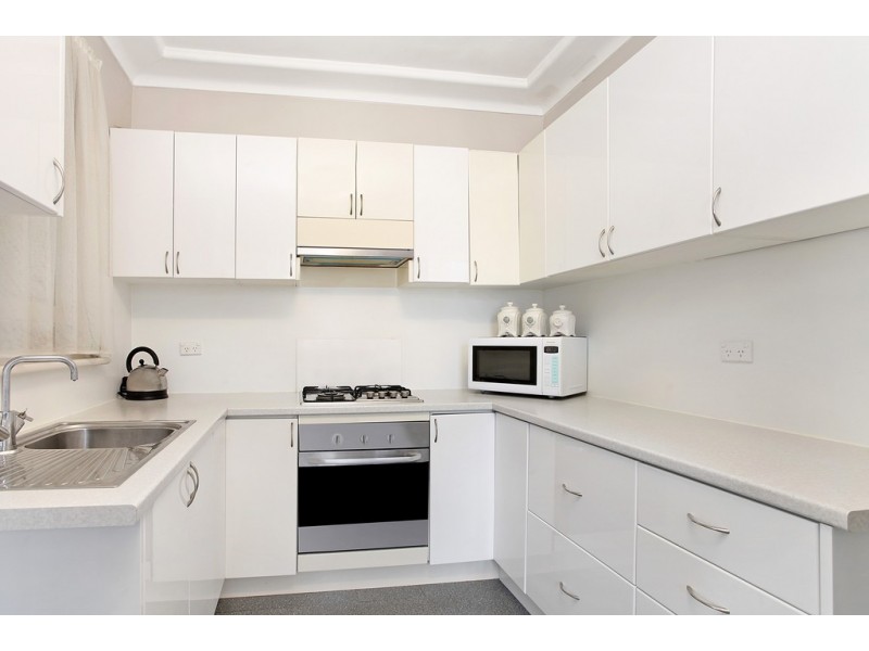72 Kingston Street, Oak Flats NSW 2529