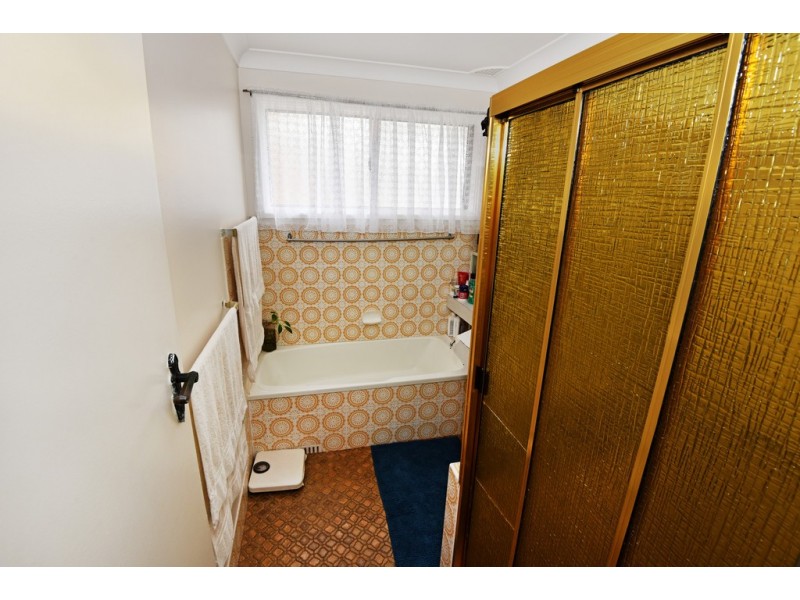 31 Matthews Drive, Mount Warrigal NSW 2528