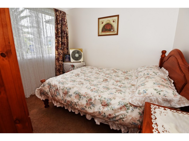 31 Matthews Drive, Mount Warrigal NSW 2528