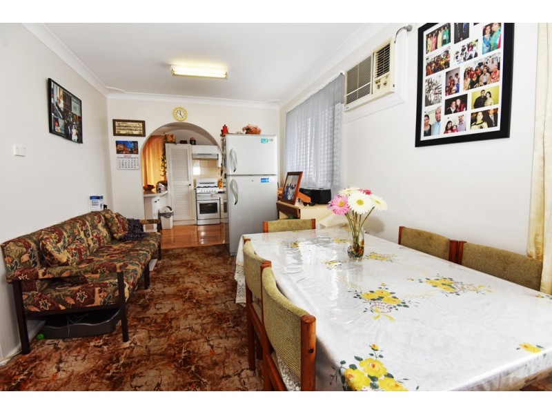 31 Matthews Drive, Mount Warrigal NSW 2528