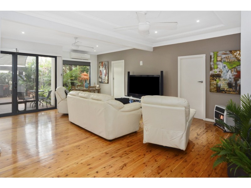 34 Peterborough Avenue, Lake Illawarra NSW 2528