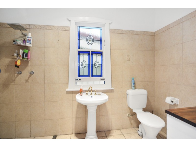 34 Peterborough Avenue, Lake Illawarra NSW 2528