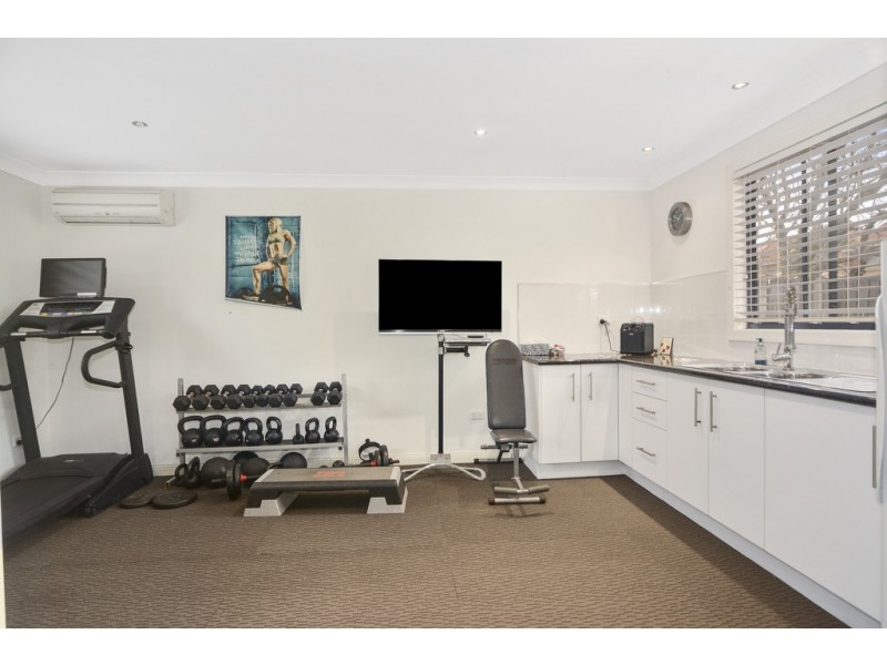 34 Peterborough Avenue, Lake Illawarra NSW 2528