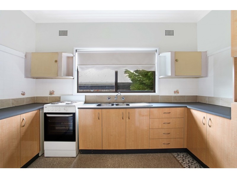 2 Owen Park Road, Bellambi NSW 2518