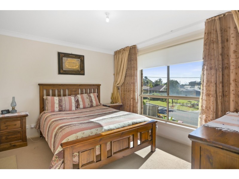 16 Illowra Parkway, Primbee NSW 2502